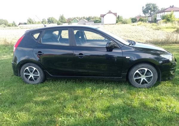 Hyundai I30 cena 20000 przebieg: 150900, rok produkcji 2011 z Lewin Brzeski małe 232